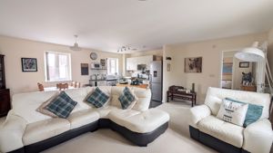 LIVINGRROM- click for photo gallery
